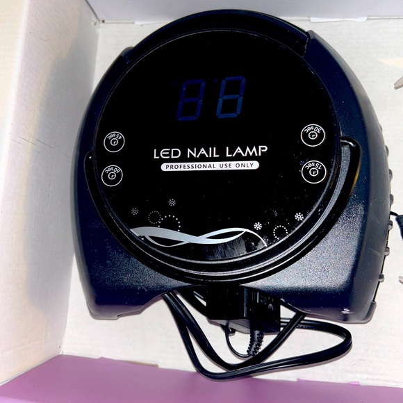 Led nail lamp